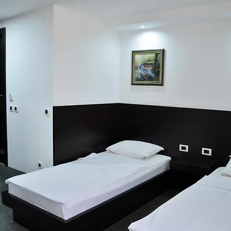 Hotel Golf 2*